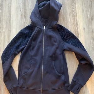 Lululemon navy scuba hoodie size 6